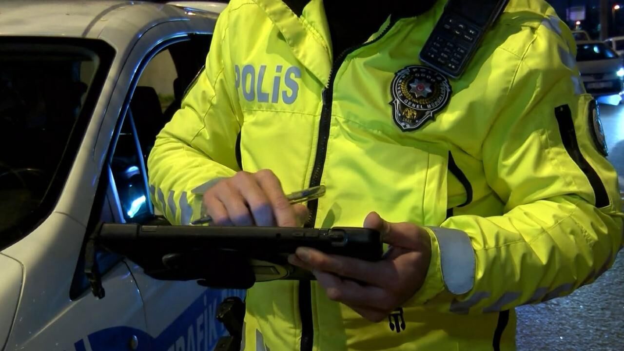 Polisten kaçıp asılsız çalıntı ihbarında bulunan sürücüye 305 bin lira ceza