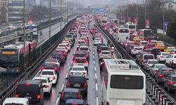 İstanbul'da bayram dönüşü trafik yoğunluğu oluştu