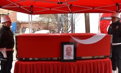 Trafik kazasında şehit olan polis memuru son yolculuğuna uğurlandı