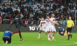 A Milli Futbol Takımımıza tebrik yağdı