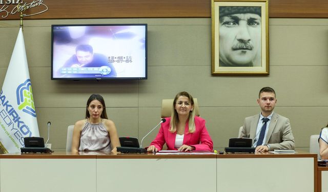 "BEYİN CERRAHİ BİLE VAR AMA USTA YOK"