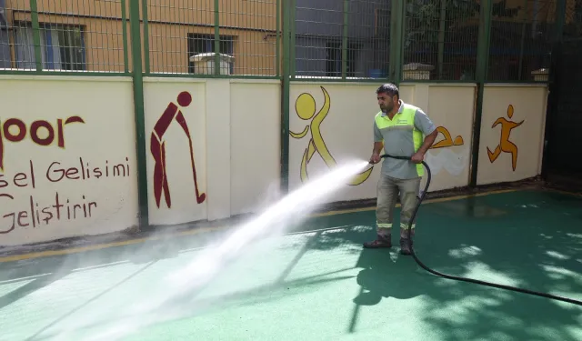 İstanbul Bakırköy'de okullar yeni döneme hazır