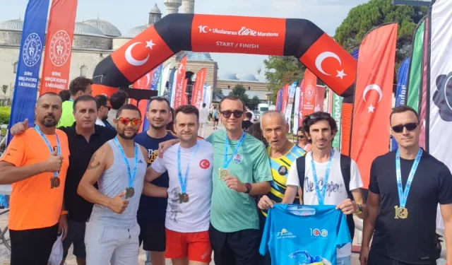 Koşan Keşan ekibi Edirne Yarı Maratonu’ndan derecelerle döndü