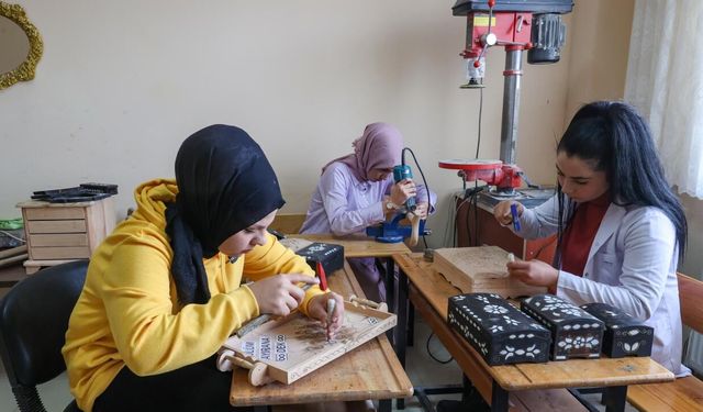 Aile destek merkezleri 162 bin kadının hayatına dokundu