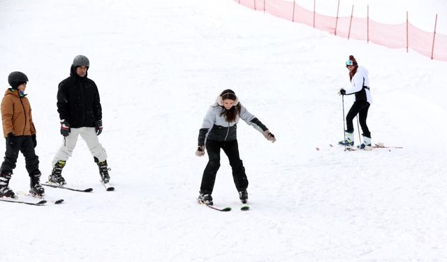 Ilgaz'da kayak sezonu sürüyor