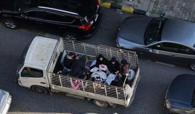 İsrail'in saldırıları nedeniyle Lübnan'da yerinden edilenlerin sayısı 1 milyonu geçti