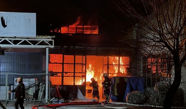Kayseri'de mobilya atölyesinde yangın
