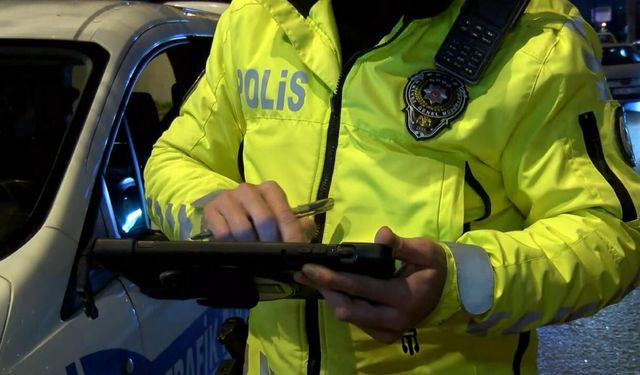 Kütahya'da 'dur' ihtarına uymayan motosiklet sürücüsüne 442 bin lira ceza