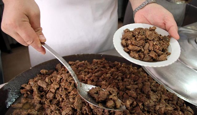 Mersin Büyükşehir Aşevinde tek tırnaklı eti tespit edildi