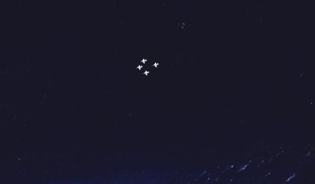 T38M uçaklarının Çanakkale selamı GÖKTÜRK1'in objektifinde