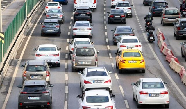 Trafikteki araç sayısı 117 bin 570 arttı