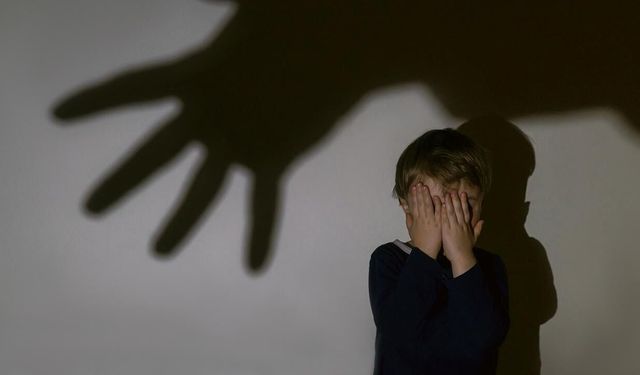 Fransa'da korkunç olay: 9 yaşındaki çocuk iki yıl boyunca bir minibüste kilitli tutuldu