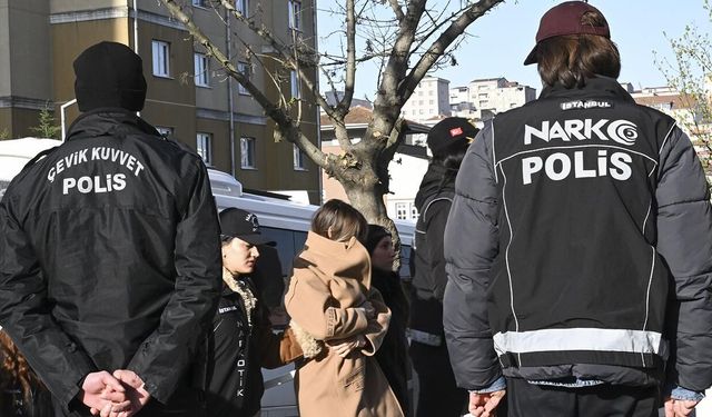 İstanbul'daki uyuşturucu soruşturmasında gözaltına alınan 19 zanlı adliyede