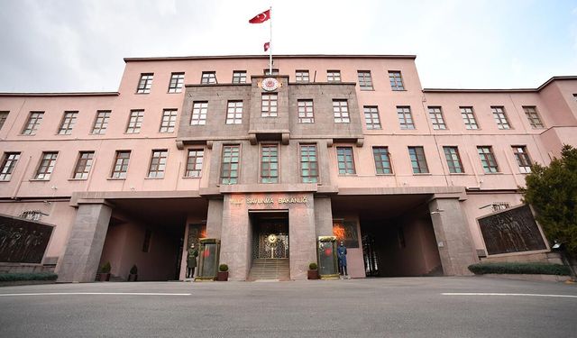 MSB: Türkiyeyi karşısına alanlar değil, Türkiye ile birlikte olanlar kazanacaktır