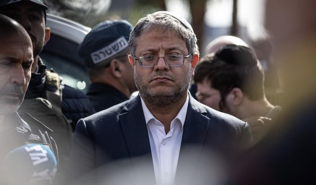 Soykırımcı İsrail'in Bakanı BenGvir, Mescidi Aksa'ya baskın düzenledi