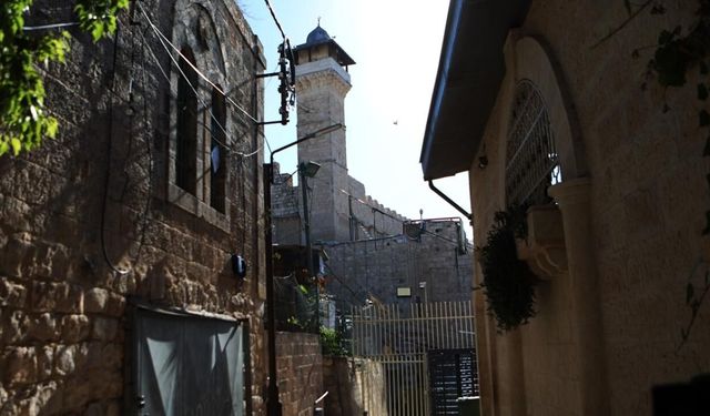 İşgalci İsrail, Kurban Bayramı'nın 3. gününde Haremi İbrahim Camisi'ni kapattı