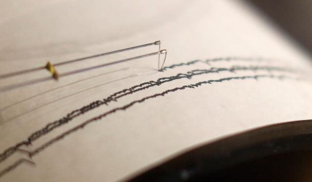 Japonya'da 6,9 büyüklüğünde deprem