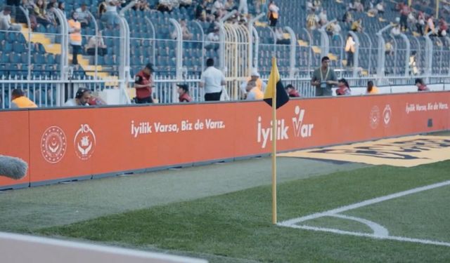 FenerbahçeBeşiktaş maçında 'İyilik Var Gönüllülük Platformu'nun tanıtımı yapıldı