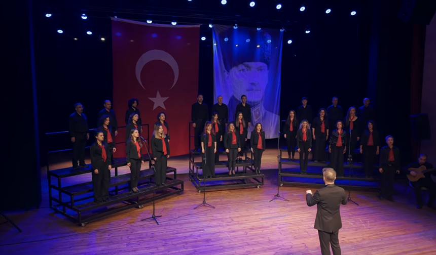 ÇANAKKALE RUHU AMİSOS AKADEMİ KOROSU İLE YANKILANIYOR