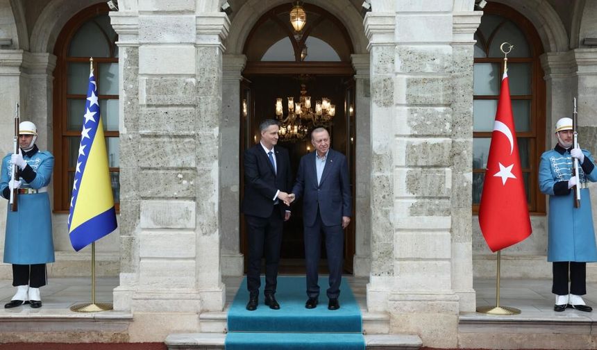 Cumhurbaşkanı Erdoğan Bosna Hersek Devlet Başkanlığı Konseyi Başkanı Becirovic ile görüştü