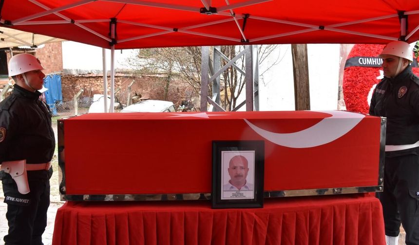 Trafik kazasında şehit olan polis memuru son yolculuğuna uğurlandı