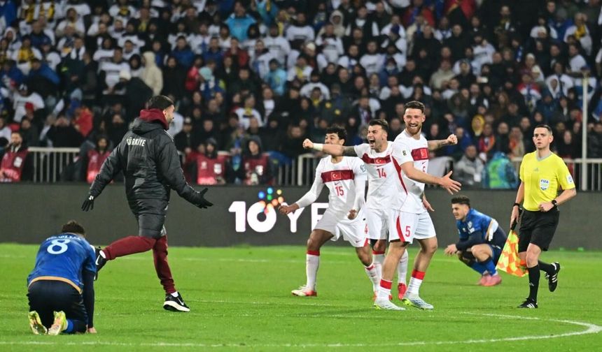 A Milli Futbol Takımımıza tebrik yağdı