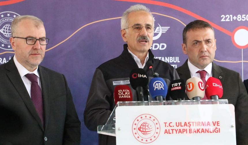 Bakan Uraloğlu: Tüm Türkiye'yi 48 saatte dolaşma imkanına erişeceğiz