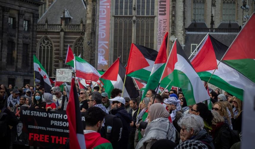 Katil İsrail dünyada protesto edildi