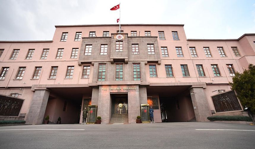 MSB: Türkiyeyi karşısına alanlar değil, Türkiye ile birlikte olanlar kazanacaktır