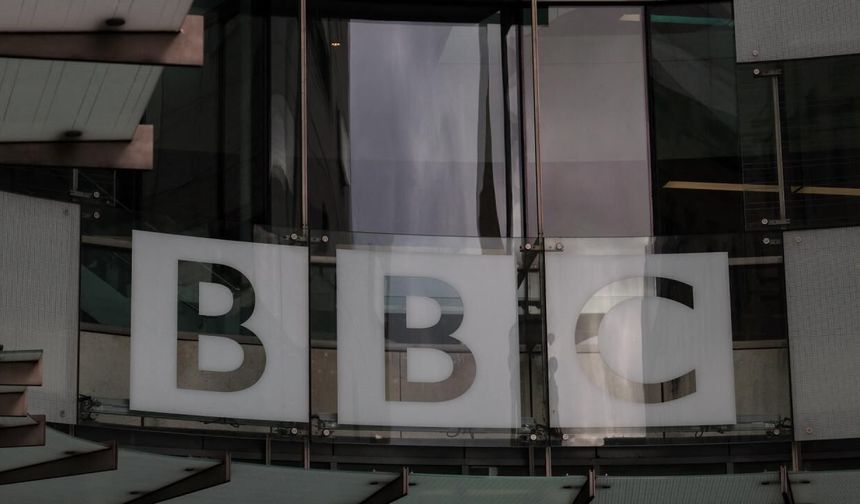 BBC, 500 milyon sterlinlik tasarruf planı kapsamında 550 kişinin işine son verecek