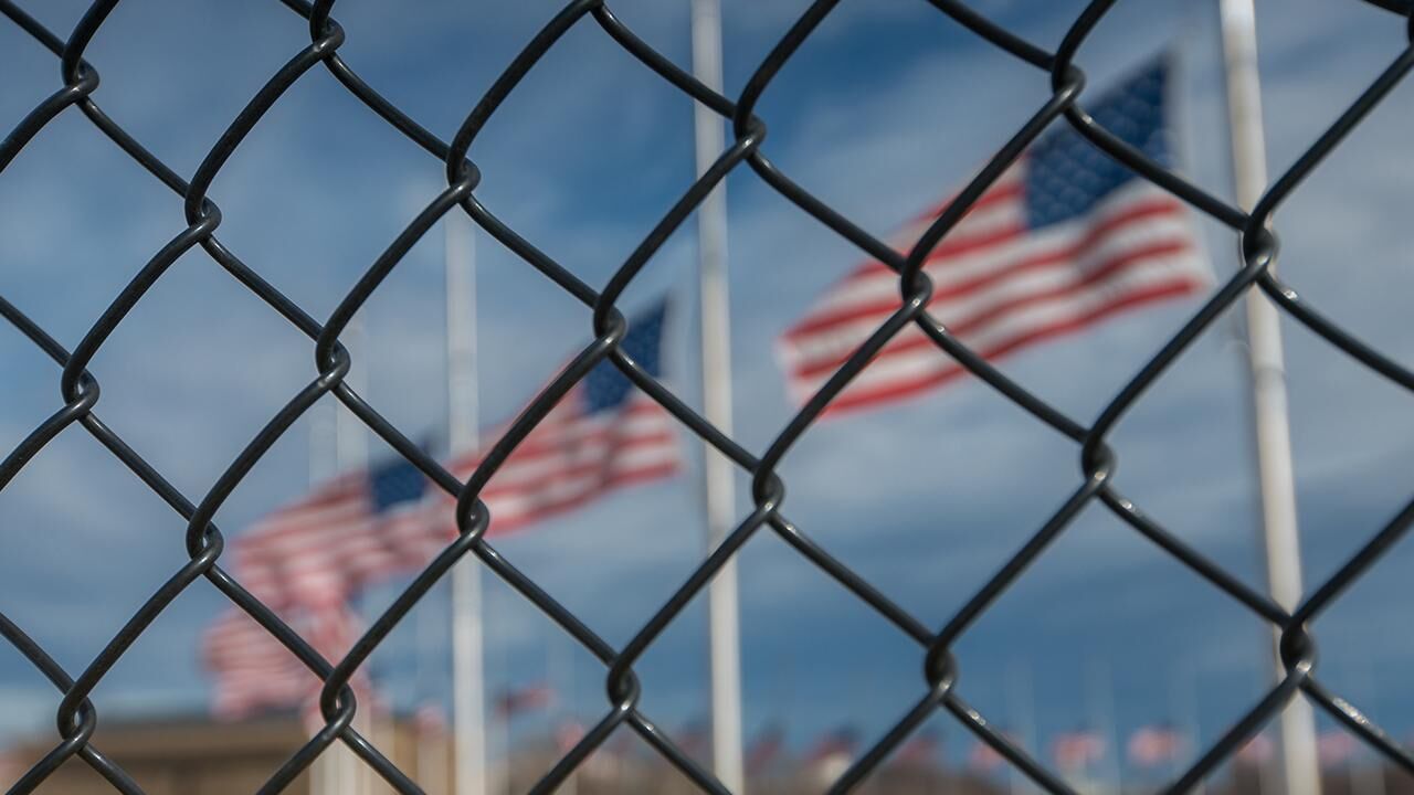 ABD'de nükleer kapasiteli bombardıman uçaklarının bulunduğu üs üzerinde izinsiz uçan dronlar soruşturuluyor