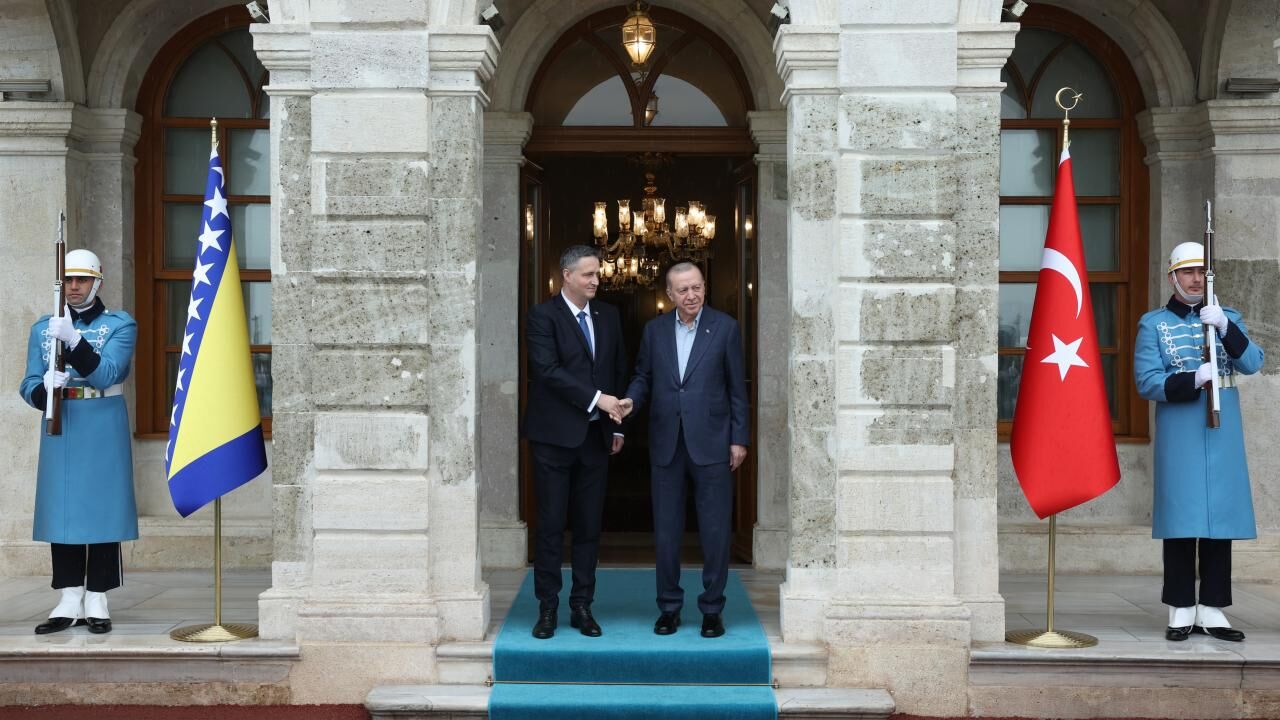 Cumhurbaşkanı Erdoğan Bosna Hersek Devlet Başkanlığı Konseyi Başkanı Becirovic ile görüştü