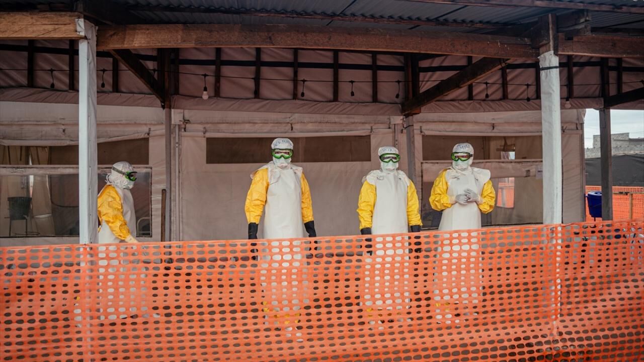 Afrika'da ebola virüsü alarmı sürüyor
